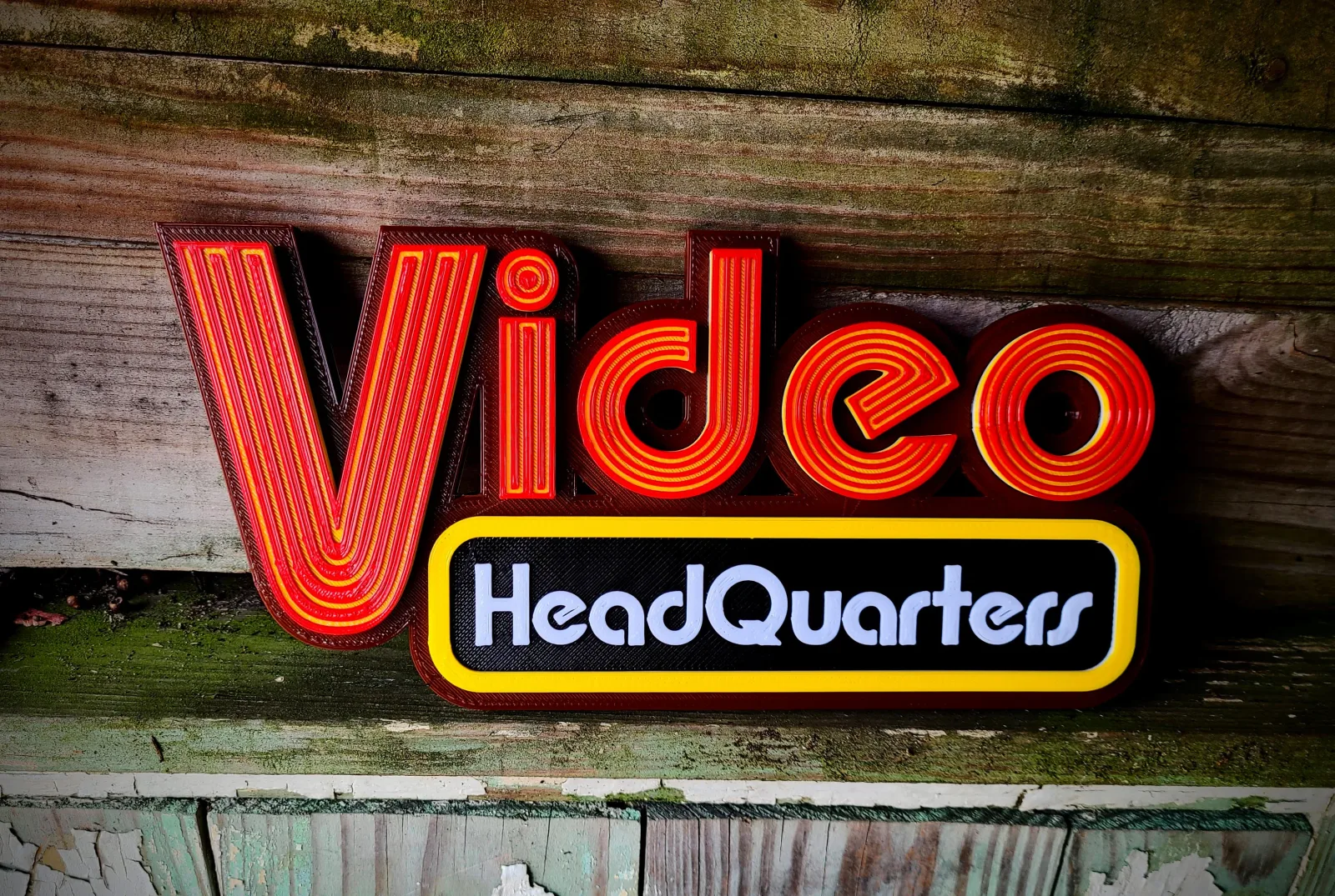 Video HeadQuarters retro 3D-printed sign